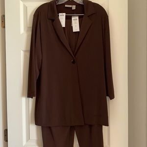 Chico’s easy wear set